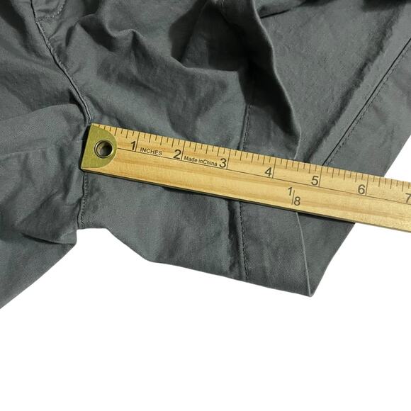 Old Navy Womens Shorts Size 2 Everyday Short Mid Rise Stretch Gray Zip Fly Chino - Picture 9 of 10